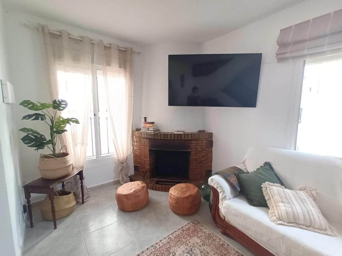 Nueva Nerja Pueblo Andaluz Casa Graftonヴィラ エクステリア 写真