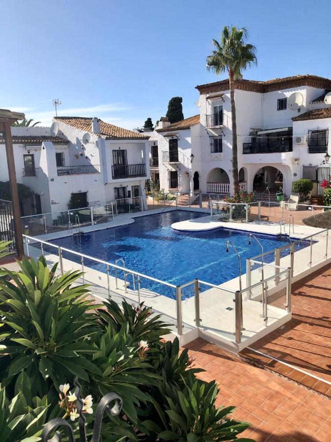 Nueva Nerja Pueblo Andaluz Casa Graftonヴィラ エクステリア 写真